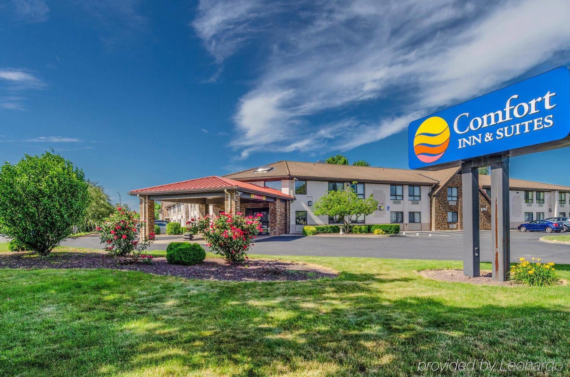 Comfort Inn & Suites West Springfield Buitenkant foto